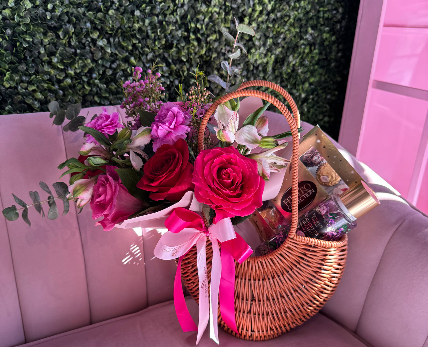 Chic Blooms