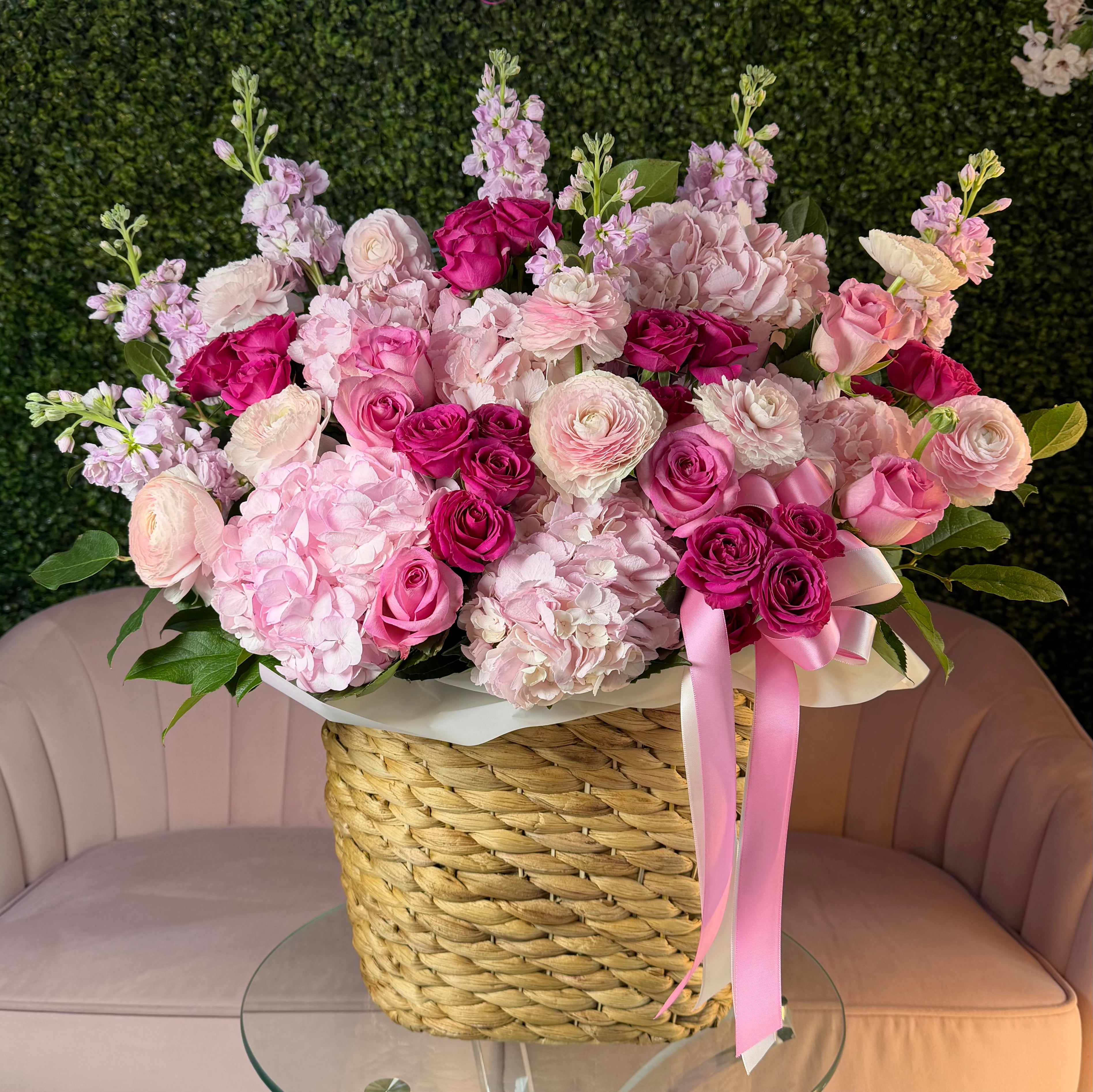 Lovely Mom Box – Rhoslyn Florist