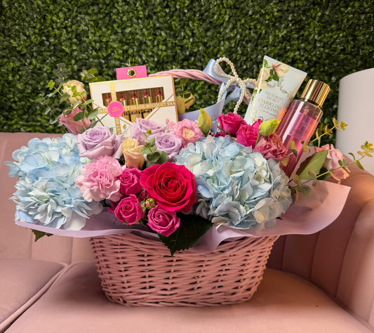 Mom’s Luxe Bloom Indulgence Basket